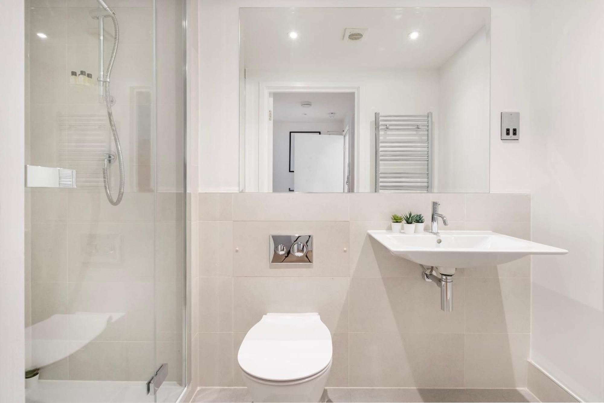 Fitzrovia With Balcony - Cityapartmentstay Лондон Екстер'єр фото