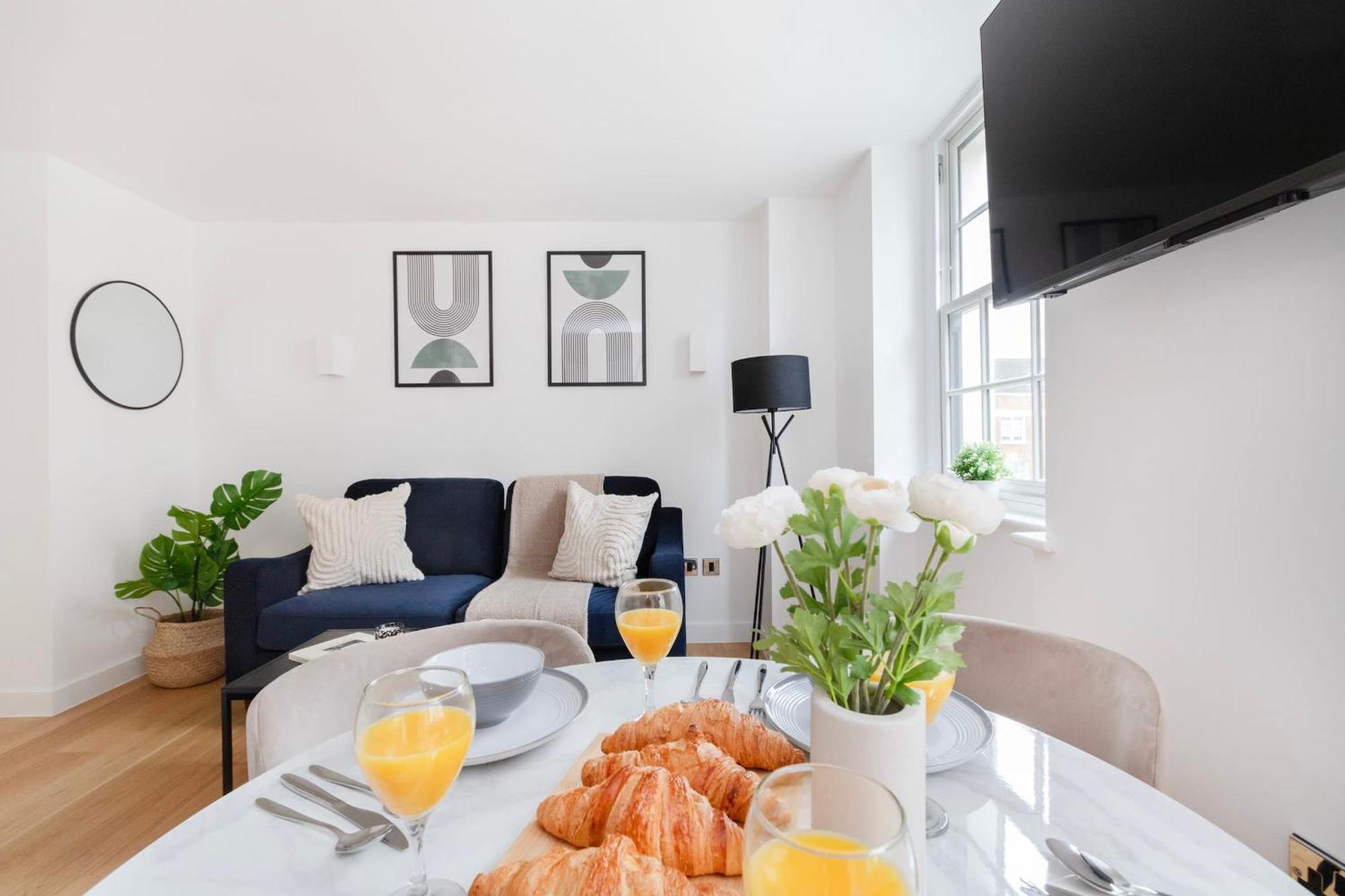 Fitzrovia With Balcony - Cityapartmentstay Лондон Екстер'єр фото